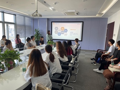 智能工程學(xué)院師生與江蘇東藍(lán)軟件技術(shù)零距離交流