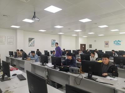 電子信息學(xué)院成功舉辦“第十四屆藍(lán)橋杯全國(guó)軟件和信息技術(shù)大賽”軟件技術(shù)交流活動(dòng)